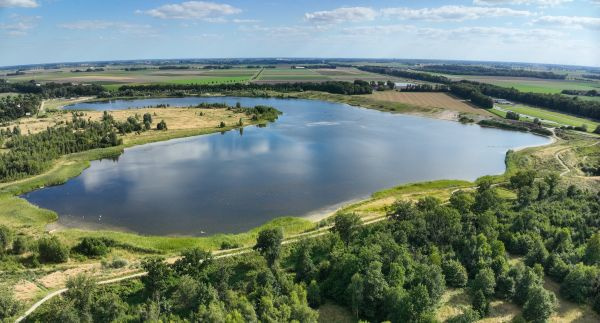 OPLEVERING SCHOTERVELD DOOR AANNEMER VAN DER WIEL AAN STAATBOSBEHEER