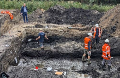 Informatie over de opgravingen bij de Burcht van Kuinre.