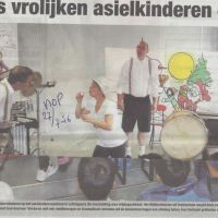 azc 27 07 16 clowns vrolijken asielkinderen op azc 27 07 16 clowns vrolijken asielkinderen op