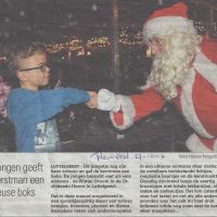 bedrijven 27 12 2017 jongen geeft kerstman een heuse boks ohoeve bedrijven 27 12 2017 jongen geeft kerstman een heuse boks ohoeve