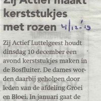 Algemeen 4 12 2019 Zij Actief maakt kerststukjes met rozen1 Algemeen 4 12 2019 Zij Actief maakt kerststukjes met rozen1